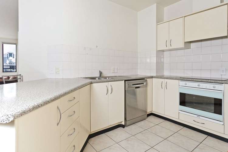 2e/72 Wellesley Street Auckland Central_3