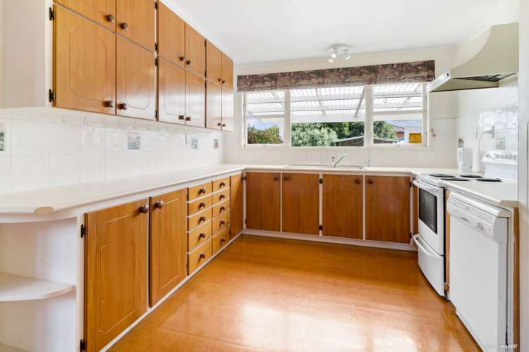 240 Hepburn Road Glendene_10