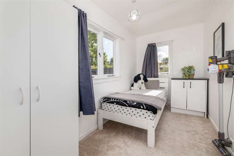 2/176 Henderson Valley Road Henderson_9