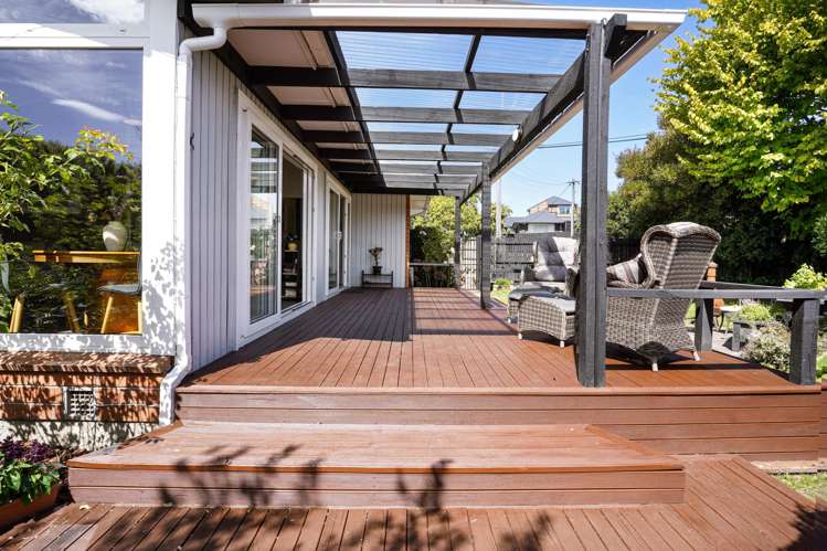 240 Lake Terrace Road Shirley_3