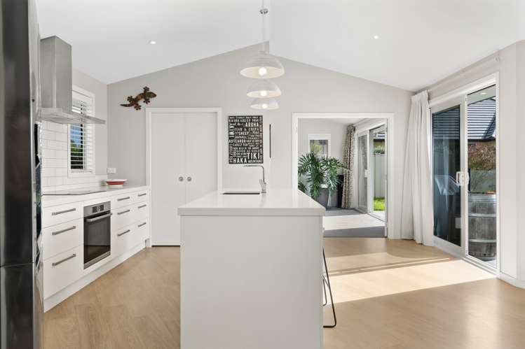 44 Baxter Michael Crescent Cambridge_8