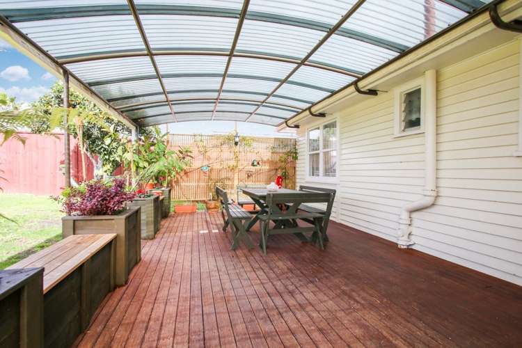 17 Tamariki Avenue Kelston_9