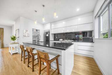 8 Moville Drive_3
