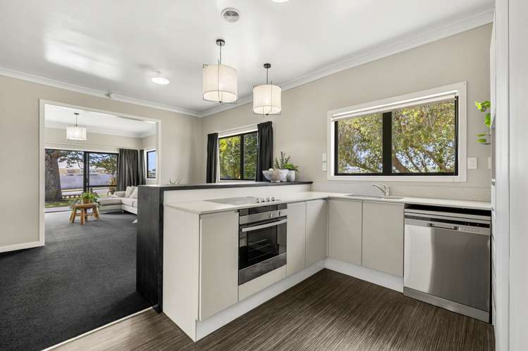 1 Fairfield Avenue Huntly_11