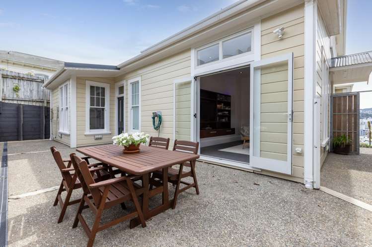 17 Austin Street Mount Victoria_17