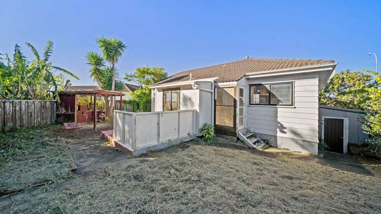 41 Solar Road Glen Eden_14