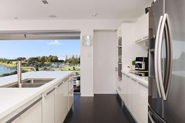 303/50B Cross Road (The Nautilus) City Centre_2