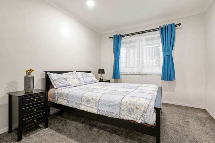68 Castlebane Drive Flat Bush_16