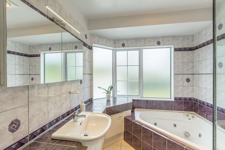 223 Matai Road Raumati Beach_18