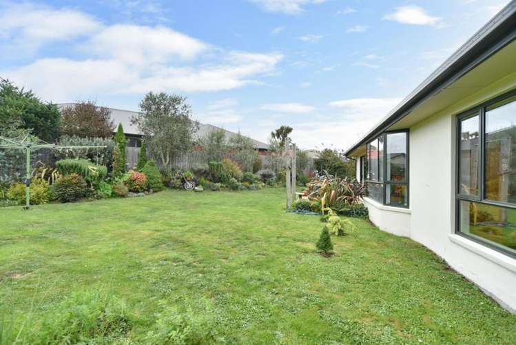 17 Cayman Close Shirley_15