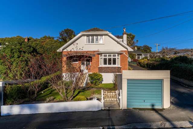 Stand-out family living, location & character