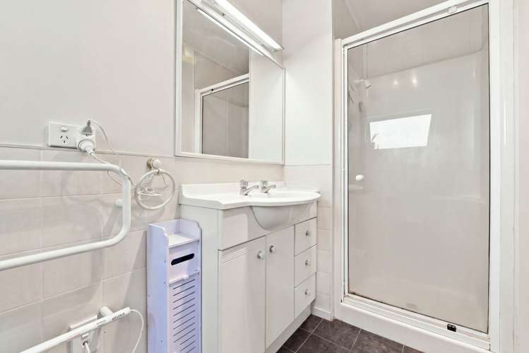 2/243 Main Highway Ellerslie_22