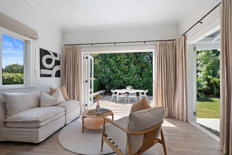 6 Tui Street Devonport_21