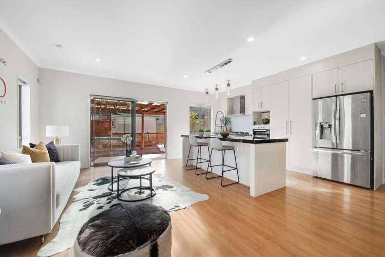 53 Castlebane Drive Flat Bush_23