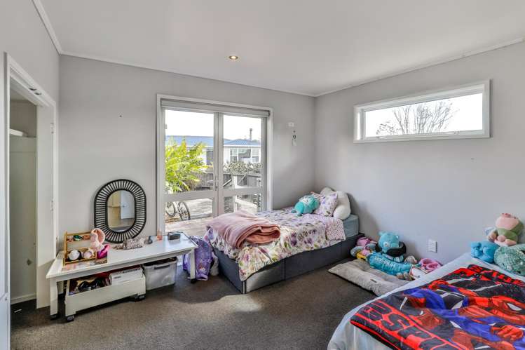 23 Bodi Place Te Atatu South_13