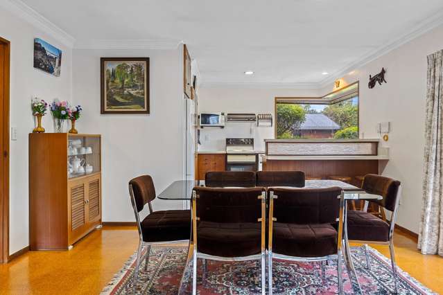 15 Yellowstone Crescent Burwood_3