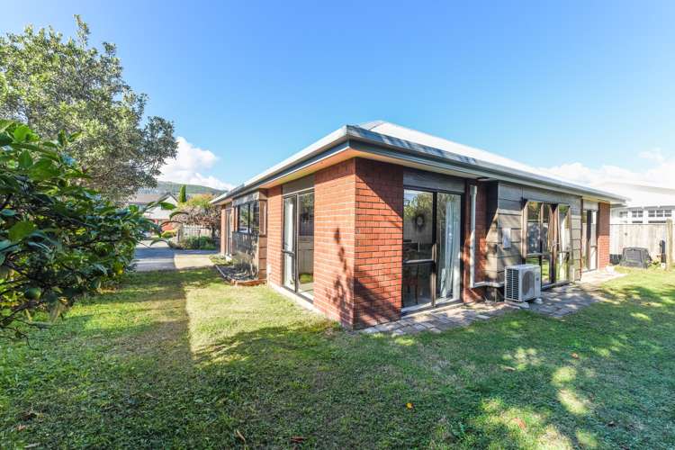 3 Helena Way The Wood_15