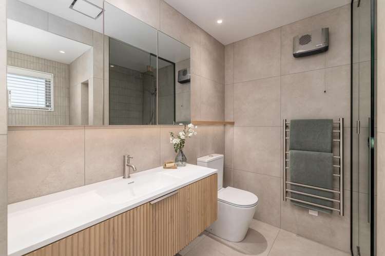 2/979 Colombo Street Saint Albans_13