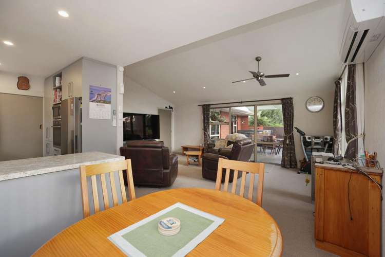 60 Alford Forest Road Allenton_6