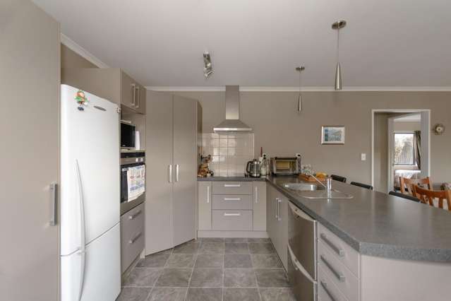 35A Arrow Crescent Holmes Hill_2