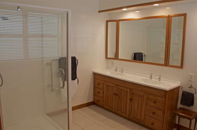 15 Weka Street Taihape and Surrounds_13