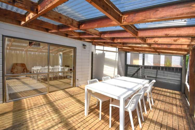 6 Rennie Street Green Island_34