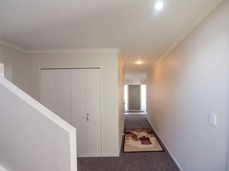 98 Amesbury Drive Churton Park_8