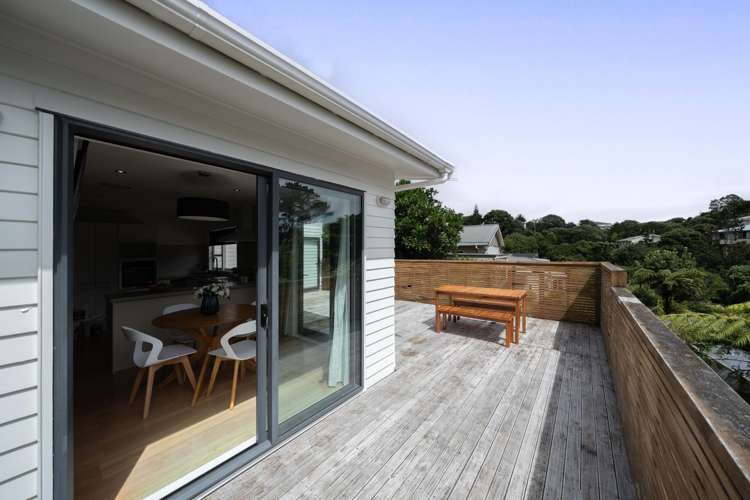 83 Helston Road Paparangi_13