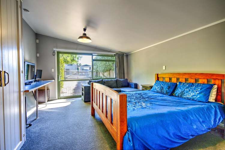 33 Resthill Crescent Glenview_27