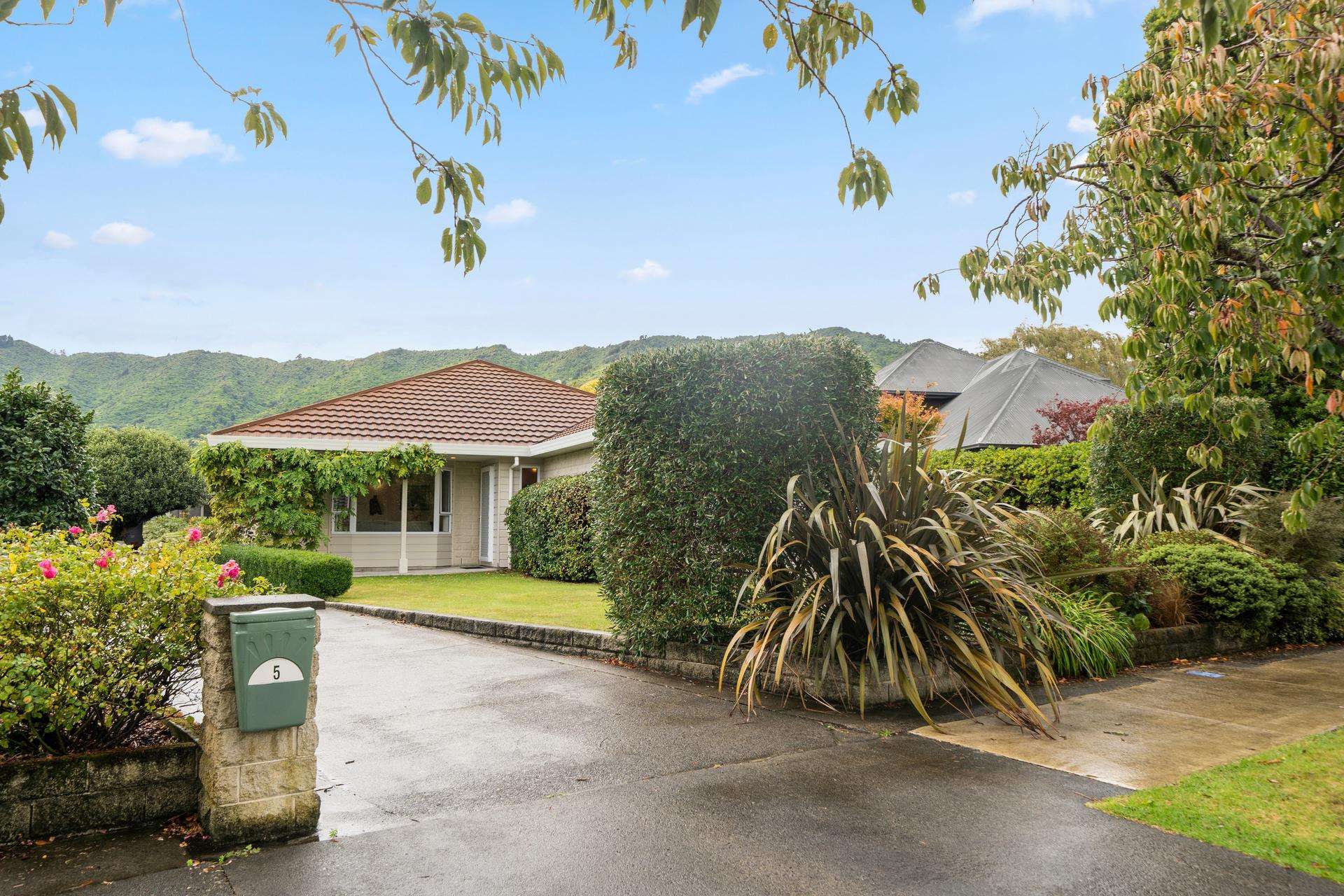 5 Papawai Grove Waikanae_0