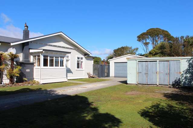 153 Weld Street Hokitika_1