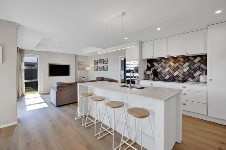 52 Links Drive Waiwhakaiho_5