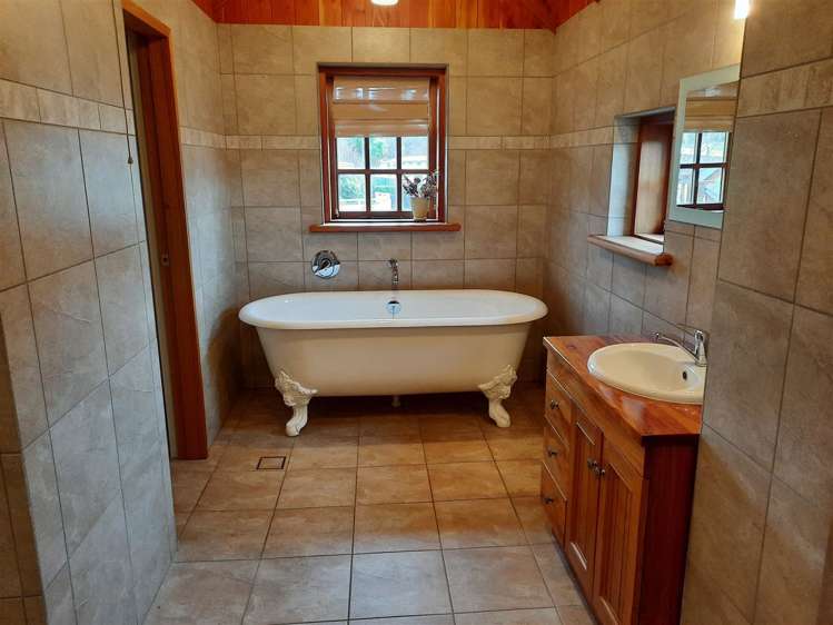 47 Aubrey Road Wanaka_12