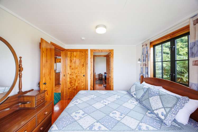 121-123 High Street Bulls_20