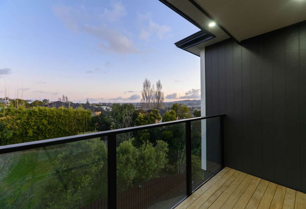 121B-121C New Windsor Road_2