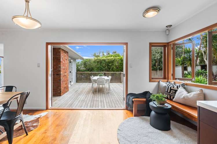 76 Selwyn Crescent Forrest Hill_10