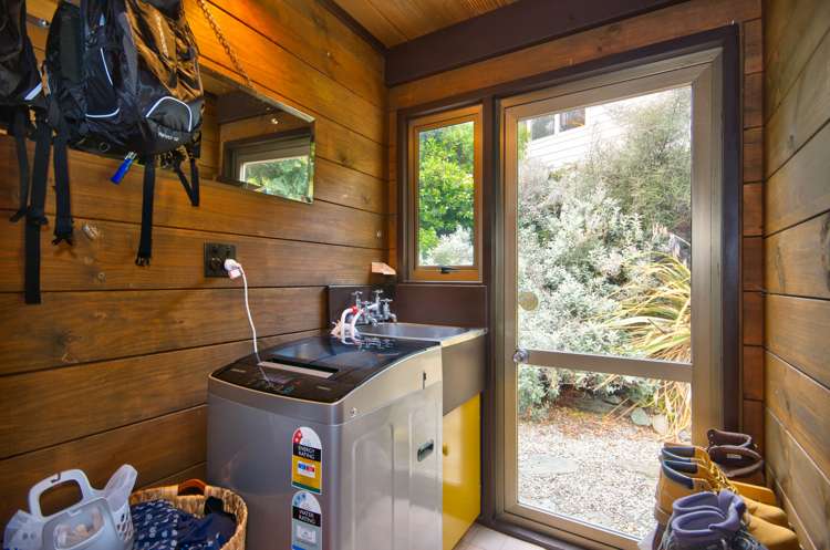 423 Peninsula Road Kelvin Heights_14