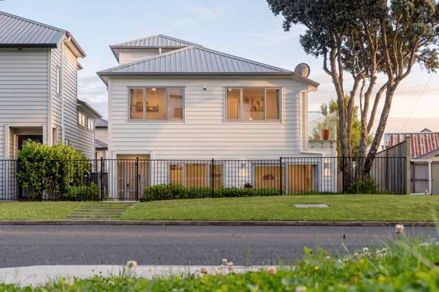 Warm Coastal Family Haven