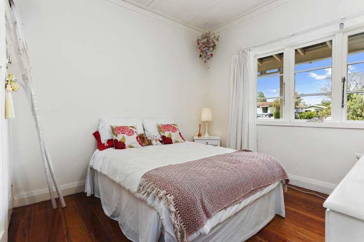 57 Woodglen Road Glen Eden_13