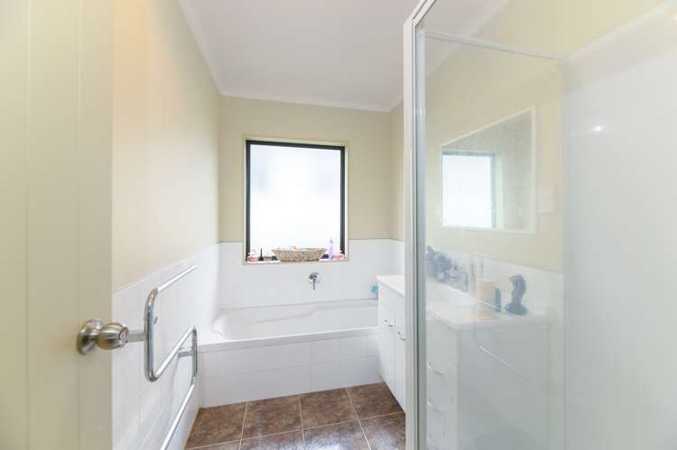 19 Andover Way Goodwood Heights_13