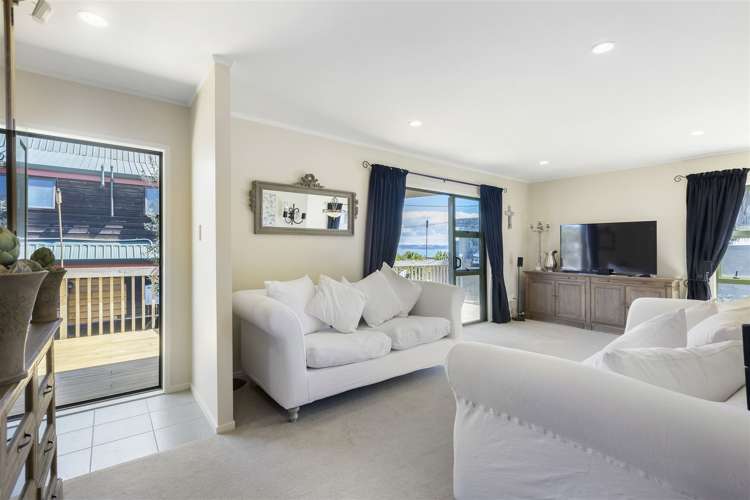 1315 Whangaparaoa Road Army Bay_4