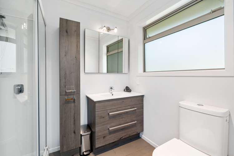 2/6 Armstrong Grove Hilltop_6