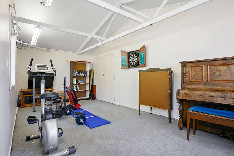 45 Sheridan Crescent Leamington_18