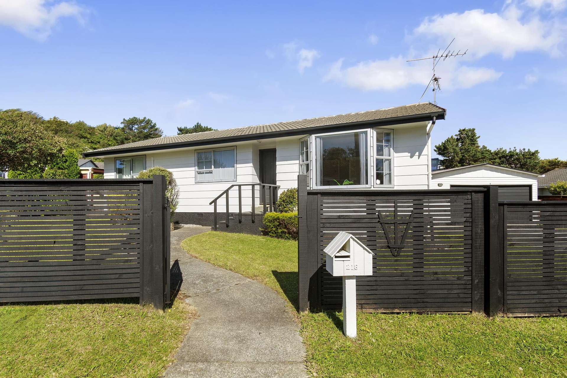 218 Major Drive Kelson_0