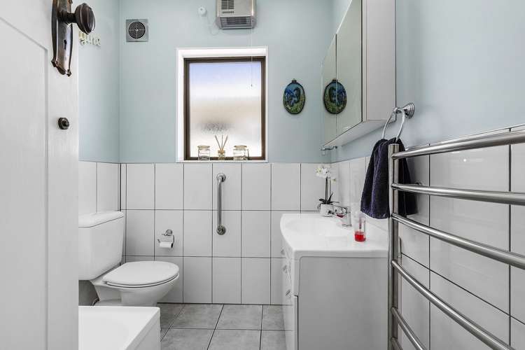 83 Ira Street Miramar_21