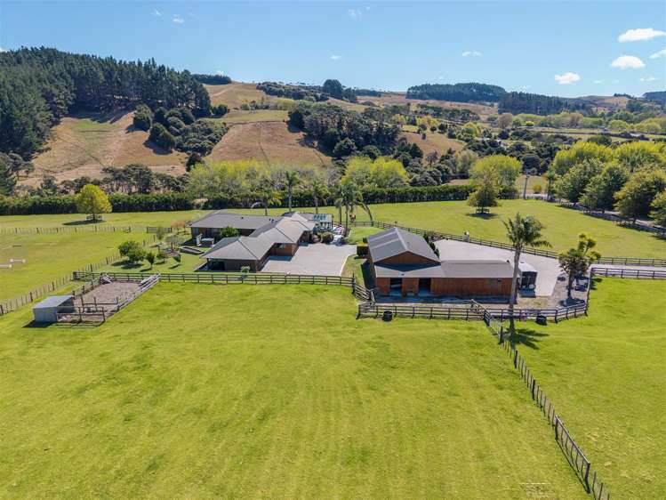 883 Peak Road Waimauku_10