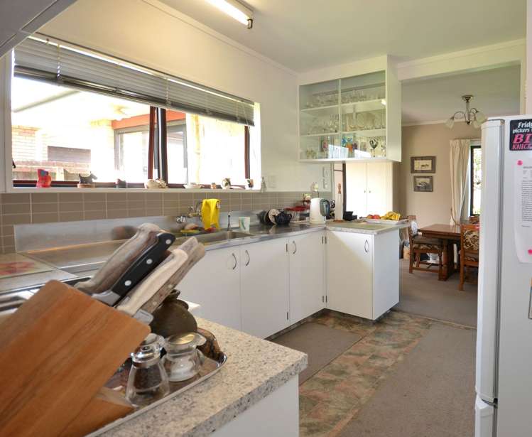17b Pemberton Crescent Greerton_9
