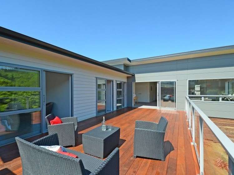 36 Meadowbank Drive Belmont_2
