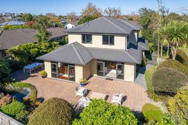 72 Barrington Drive_3