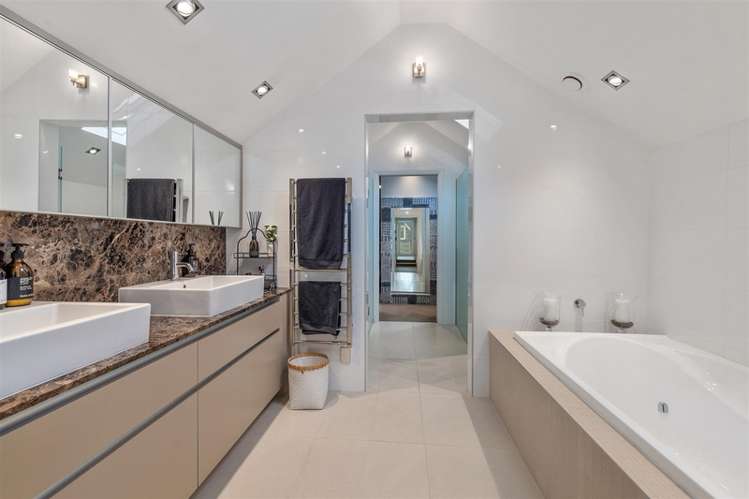 270a Hurstmere Road Takapuna_12